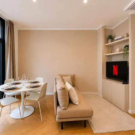 아파트 Piazza Dante Luxury - Design & View Of The Center *