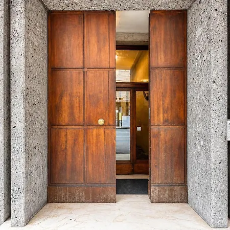 Piazza Dante Luxury - Design & View Of The Center Apartment Genua